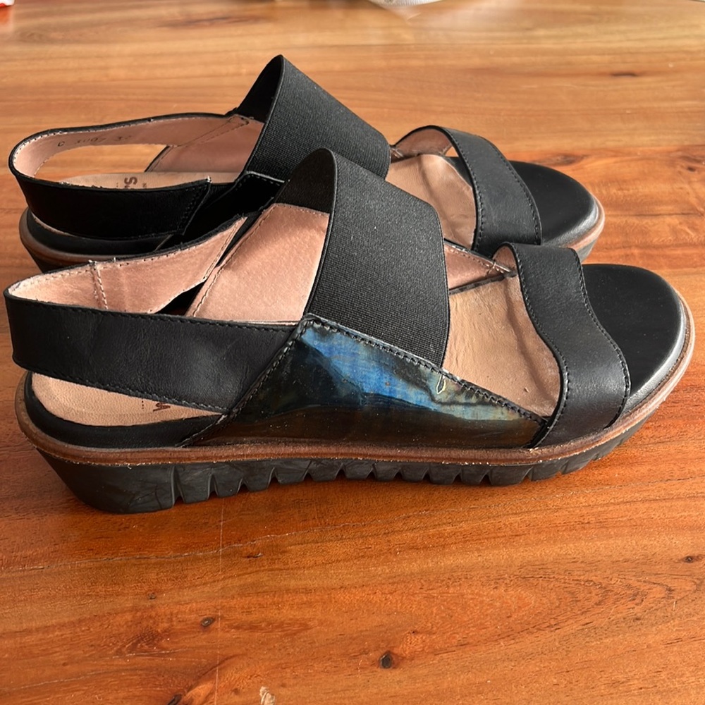 Wonders Holographic Sandals sz 37